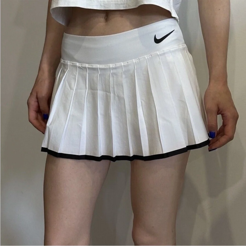 NIKE DRI FIT Pleated Tennis Skort White Black Size Large